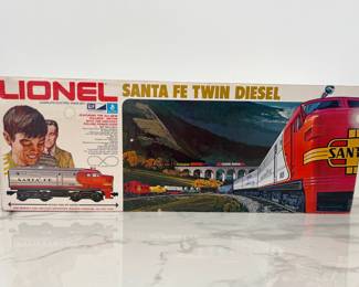 Lot 4640 Vintage Lionel Sante Fe Twin Diesel 027 Gauge Train Set in Box