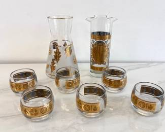 Lot 4796 Vintage Gold Leaf Carafe Vito Bari Cocktail Pitcher Roly Poly Lowball Glasses