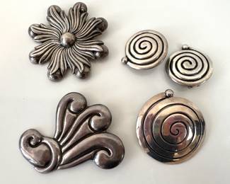 Lot 4730 Sterling Silver Brooches Earrings Los Castillo Taxco More