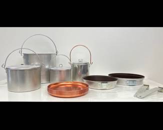 Lot 4660 Vintage Mirro Holiday Compact Camp Set Cookware