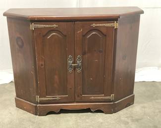 Lot 4945 Vintage Carved Wooden Buffet Server Bar Cabinet