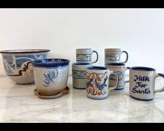 Lot 4795 Vintage Studio Pottery Louisville Stoneware Cats Pig Mugs More