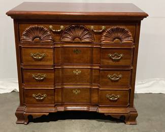 Lot 4946 Thomasville Carved Front Dresser