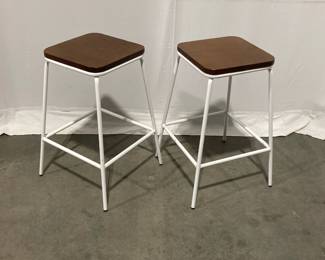 Lot 3999 Ace Bayou Pair of 24 high Counter Stools