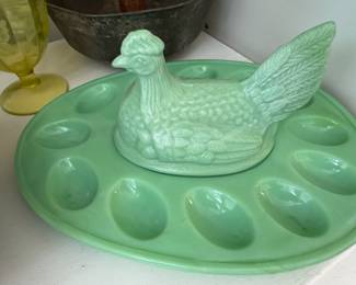 Jadeite hen on nest egg tray