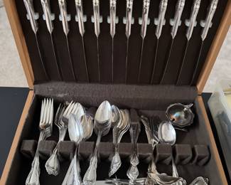Rogers Oneida LTD Silver laid flatware set with box 