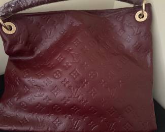LV purse - not authenticated 