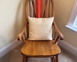 Rocking chair 