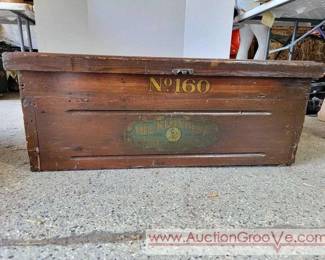 The Klondike Incubator Box No. 160.