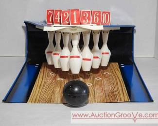 1 Vintage Tudor Bowling Game