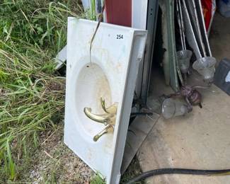 SINK AND LIGHT FIXTURE