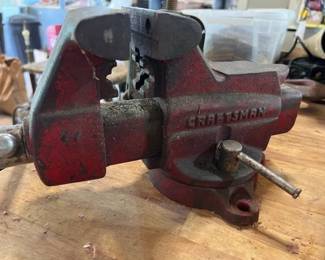 CRAFTSMAN 4 VISE