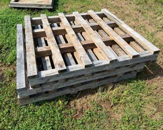 3 WOODEN PALLETS