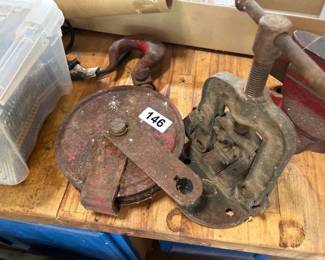 VINTAGE PULLEY AND VINTAGE VISE