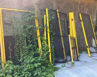 LOT OF INDUSTRIAL FENCE PIECES