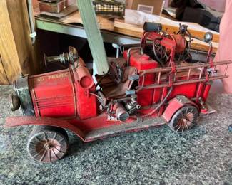 METAL FIRETRUCK