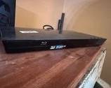 SONY BLURAY PLAYER AND HEADPHONES