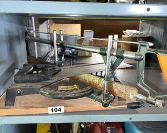 HAND SAW AND MITER BOX