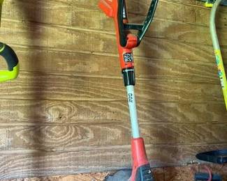 18V BLACK AND DECKER TRIMMER TOOL ONLY