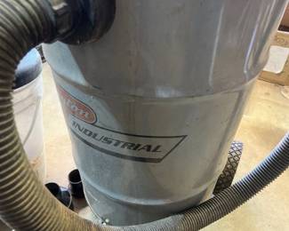 20 GAL DUST COLLECTION VACUUM SYSTEM