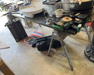 PAIR OF SAWHORSES AND WOOD TOP