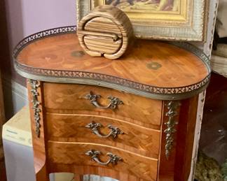 Oil painting, trinket box