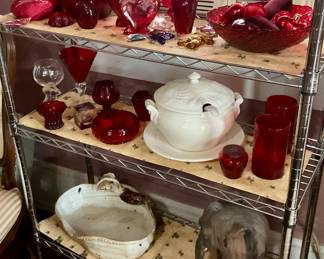 Red glassware, tureen, elephant figure