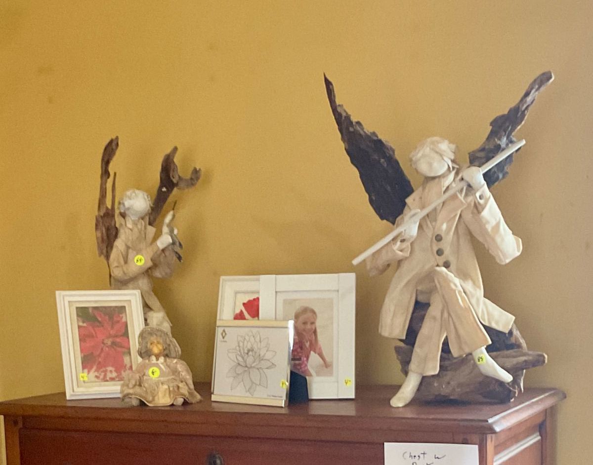 Angel sculptures