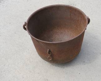 Lot 159. Vintage cast iron kettle. 10 1/2" wide x 8" deep, still has all three feet