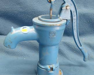 Lot 20. Hand pump