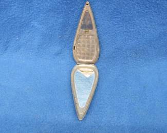 Lot 113. Art-Deco era Lady's compact made by Elgin