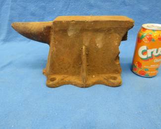 Lot 292. 21 lb. anvil