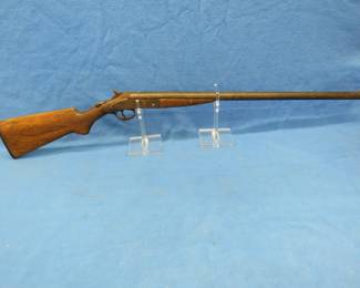 Lot 313. Hopkins and Allen break-action 12-gauge shotgun. SN 18739. Poor condition.