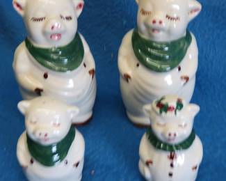 Lot 31. Shawnee salt and pepper shakers