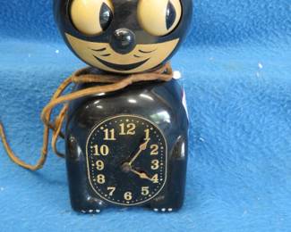 Lot 101. Vintage working Bakelite Kit Cat Klock with glow in the dark eyes. Eyes move back and forth. No tail.