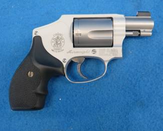 Lot 205. Smith & Wesson 38 Special. SN CBR1754. 5-shot hammerless revolver. Includes original case.