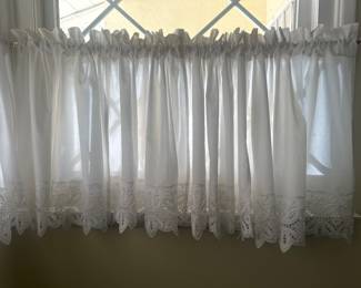 Set of 3 half curtain panels