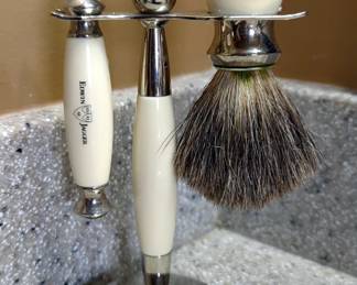 GoDollar Straight Razor With Strop, Edwin Jagger Razor Stand And Parker Razor in Box