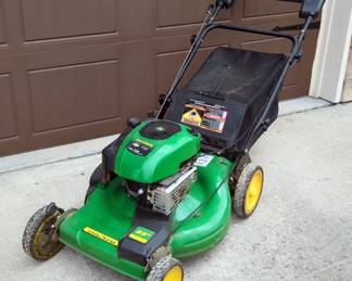 John Deere 22" MowMentum Front Wheel Drive Lawn Mower