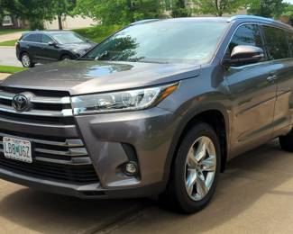 2019 Toyota Highlander Limited Platinum SUV, VIN 5TDDZRFH4KS945526, Mileage Showing On Odometer 119,997