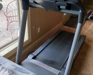 Pro-Form Treadmill With Manual