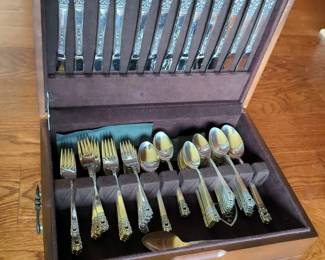 Dinnerware, Servingware and Silverware