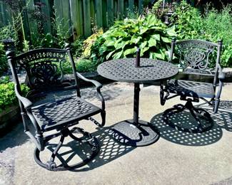 Outdoor Table and Chairs 