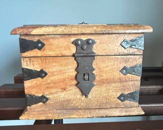 Foreside Gorham Maine Small Wood Trinket Jewelry box 