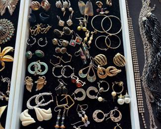 costume jewelry earrings