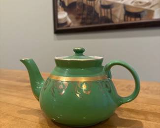 Hall 032 Green Gold Floral Ornate USA Made 6 cup Teapot 