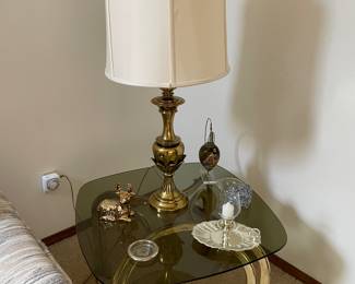 Glass endtable