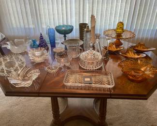Lots of collectible glassware