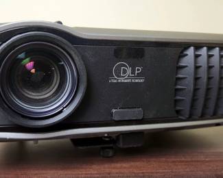 Dell 2400 MP Projector