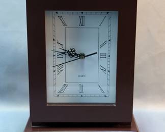 Rectangular Concealment Clock With Keys